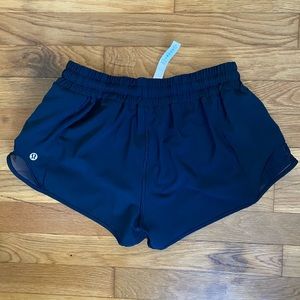 Lululemon Hotty Hot Short 2.5"
